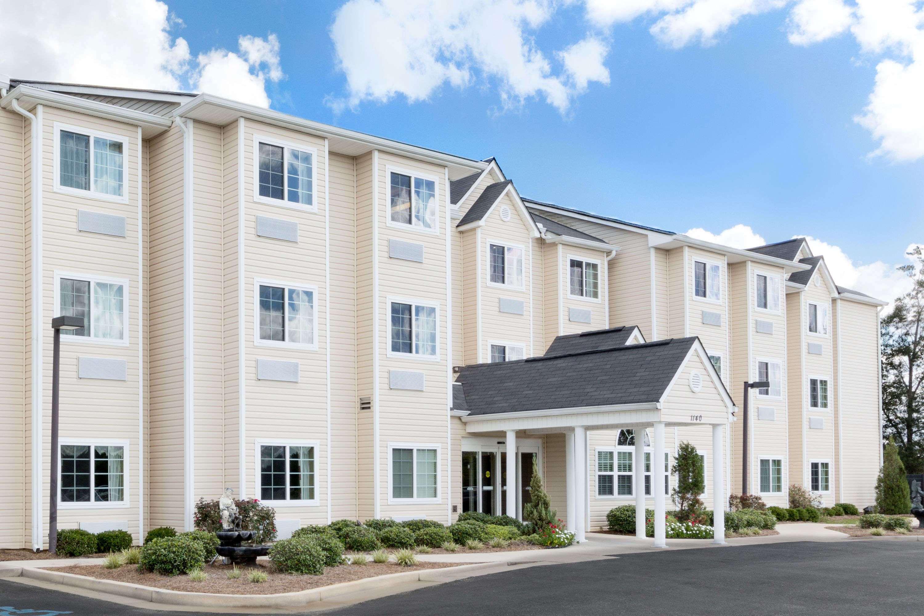 Microtel Inn & Suites By Wyndham Ozark Exterior photo