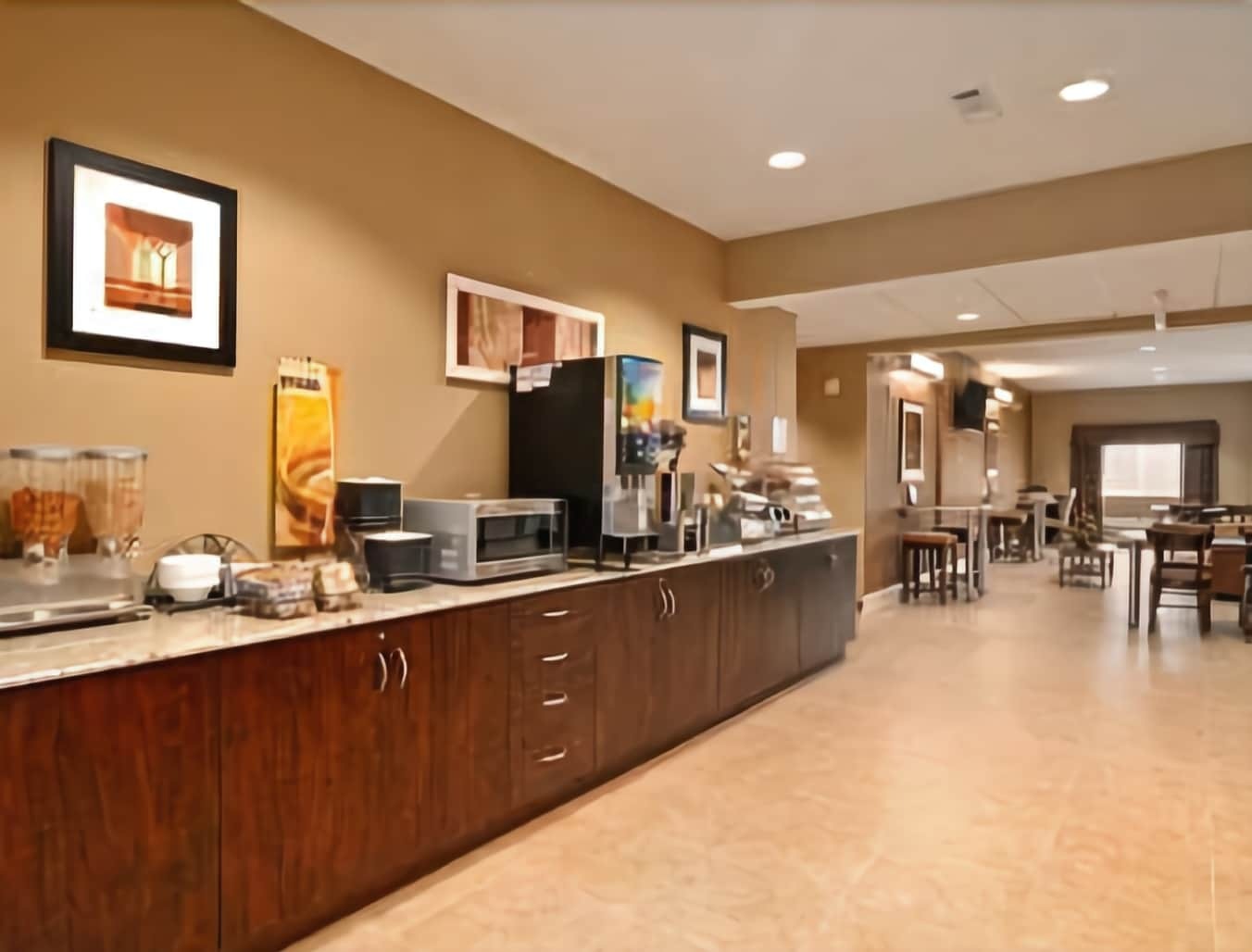 Microtel Inn & Suites By Wyndham Ozark Restaurant photo